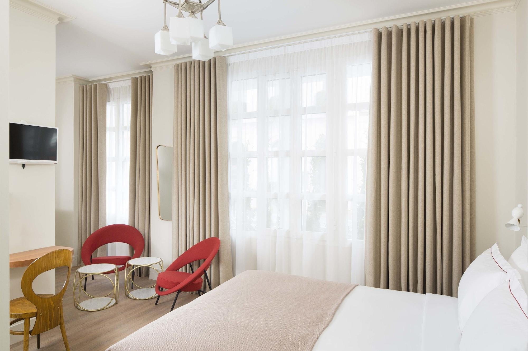 Hotel Celeste Batignolles Montmartre パリ エクステリア 写真