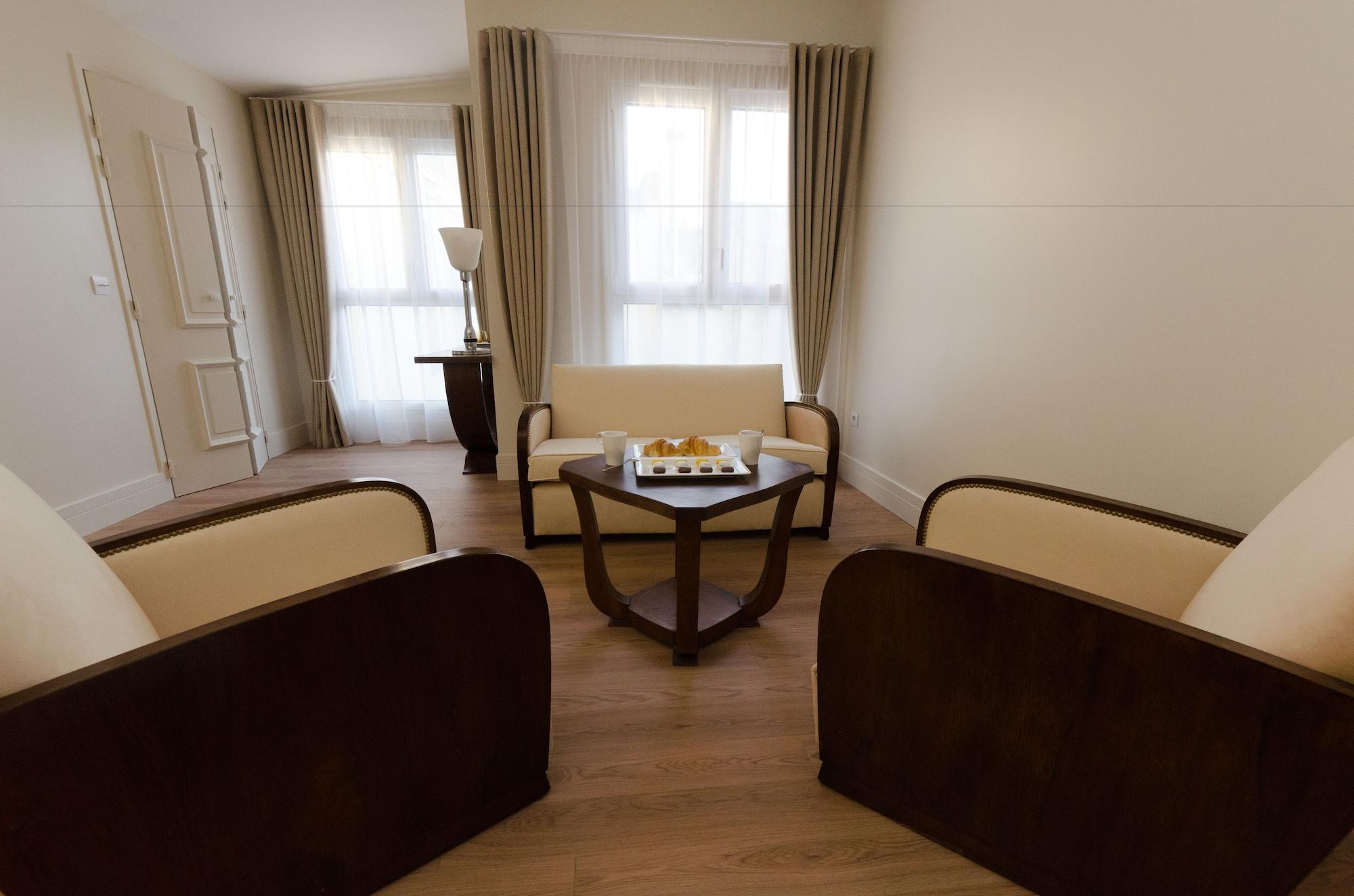 Hotel Celeste Batignolles Montmartre パリ エクステリア 写真